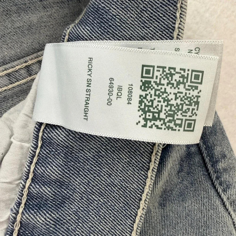 True Religion Ricky Relaxed Straight Men’s Cutoff Jean Short Size 34